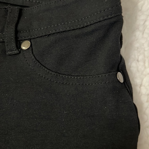 Ashley Classics Women's Mid Rise Skinny Fit Black Pants - Picture 8 of 9